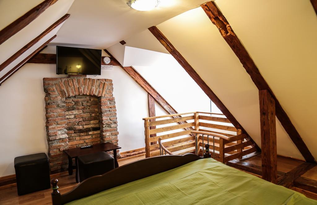 Hotel Casa Crown à Braşov Extérieur photo
