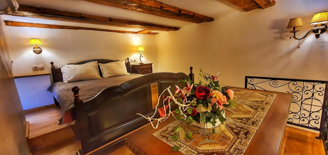 Hotel Casa Crown à Braşov Extérieur photo