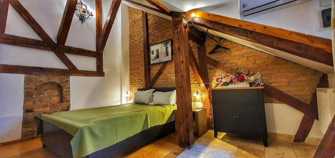 Hotel Casa Crown à Braşov Extérieur photo
